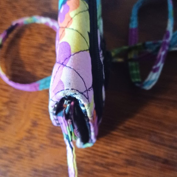 Vera Bradley VaVa Bloom small wristlet sized Crossbody-retired pattern, $ DROP!! - Picture 5 of 9